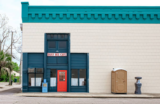 Best Construction site porta potty rental  in Fairbank, IA